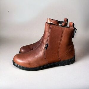 🌻NEW w/tag Baffin Kensignton Brown Waterproof Leather Boots Size 8 (Box inc.}